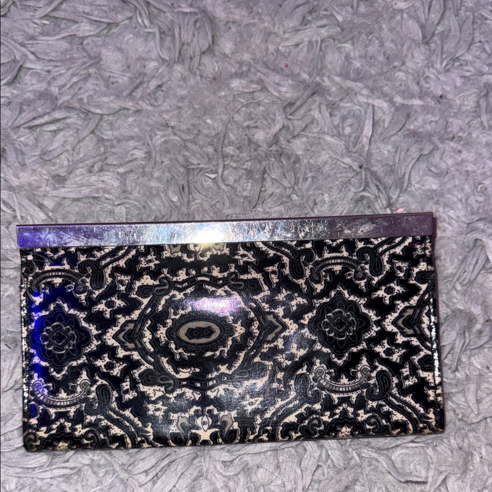 wallet with metal closure